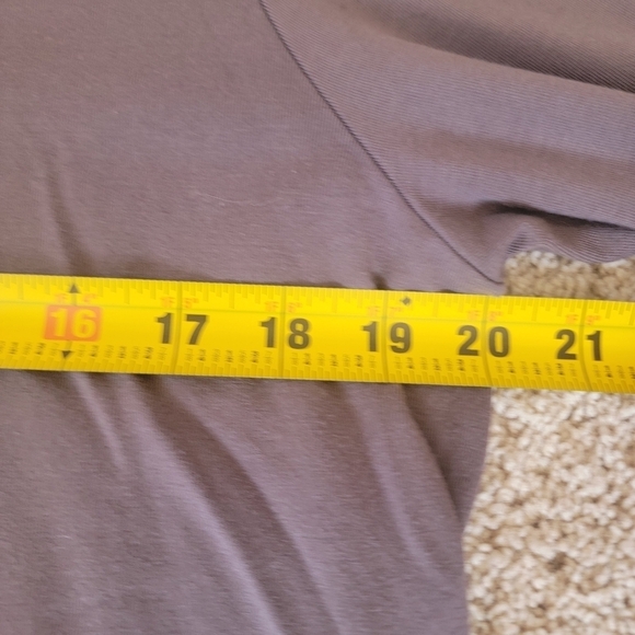 2/$20 Belle by Kim Gravel Long Sleeve Top M - Picture 6 of 10